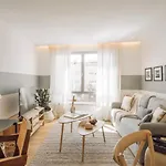 Daire Trocchia - 1 Bedroom And Parking In Alvalade Lisboa