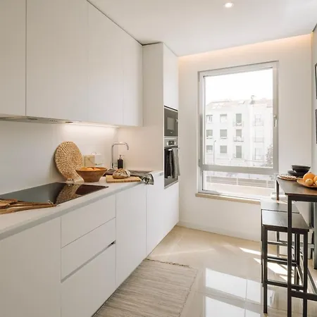 Trocchia - 1 Bedroom And Parking In Alvalade Apartamento *