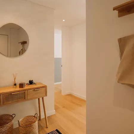 Trocchia - 1 Bedroom And Parking In Alvalade Apartment *