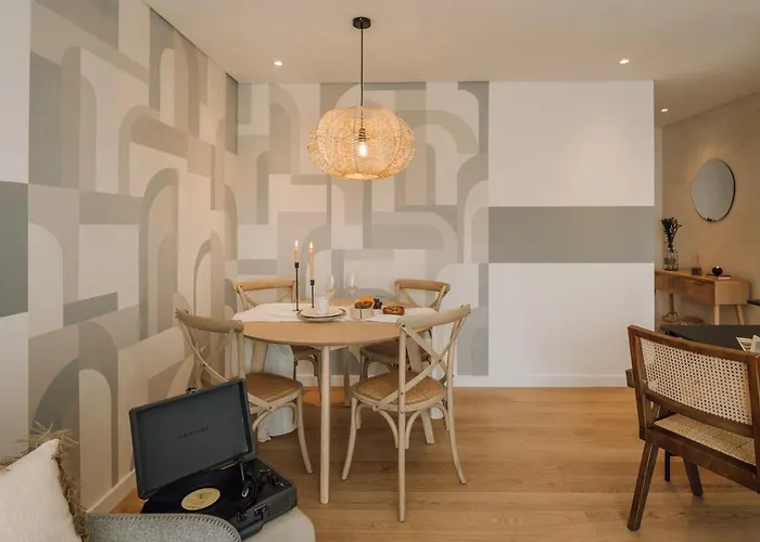 Trocchia - 1 Bedroom And Parking In Alvalade * Lisboa