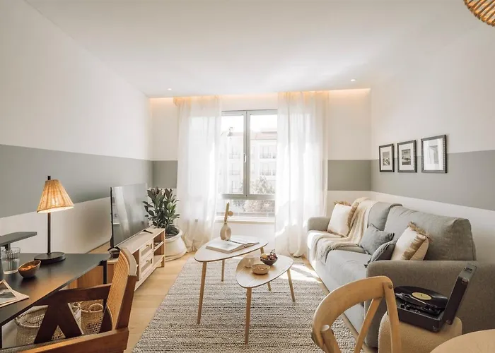 公寓 Trocchia - 1 Bedroom And Parking In Alvalade Lisboa